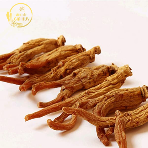 Người dùng nên đọc kỹ hướng dẫn và cân nhắc thể trạng trước khi dùng hồng sâm.